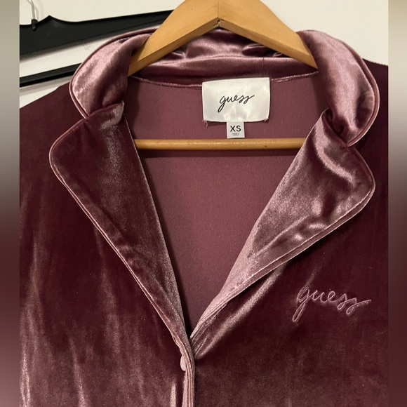 GUESS Velour Cate Pajama Set in vineyard purple - Picture 10 of 11